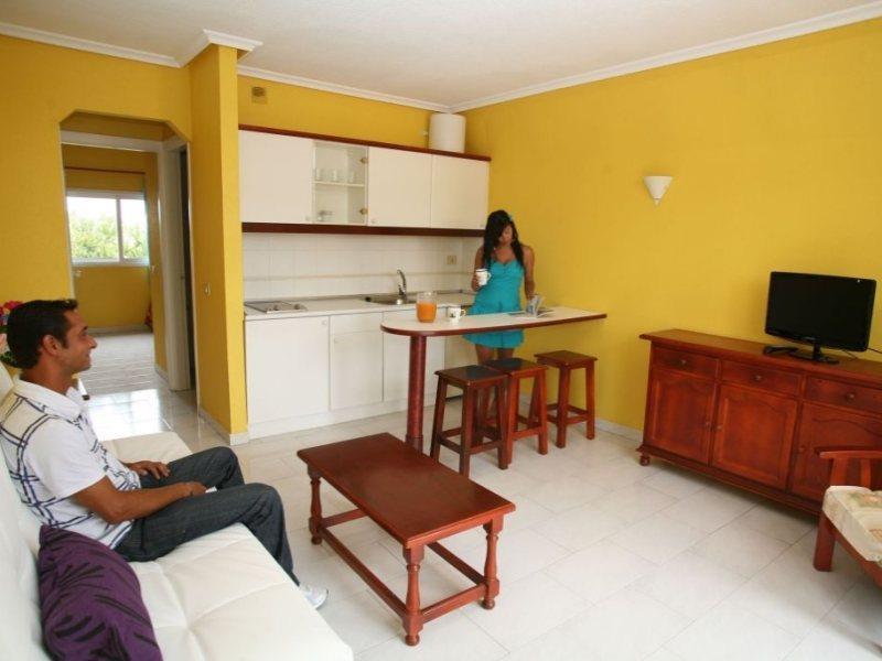 Aparthotel La Piramide Costa De Antigua Eksteriør bilde