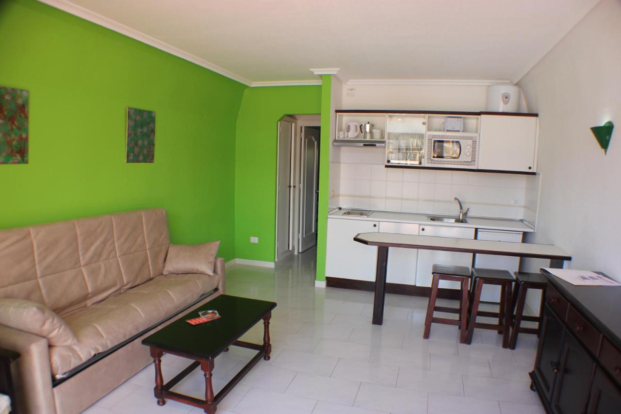 Aparthotel La Piramide Costa De Antigua Eksteriør bilde